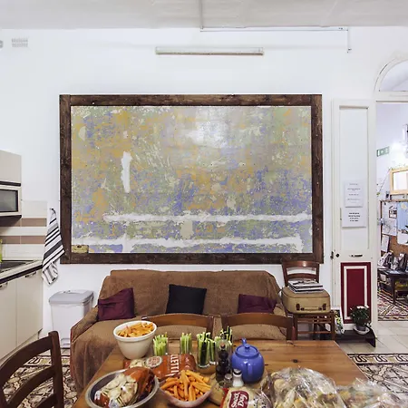 Granny's Inn Hostel-3