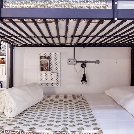 Granny'S Inn Hostel-2